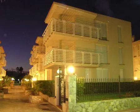 Avenida Papa Luna